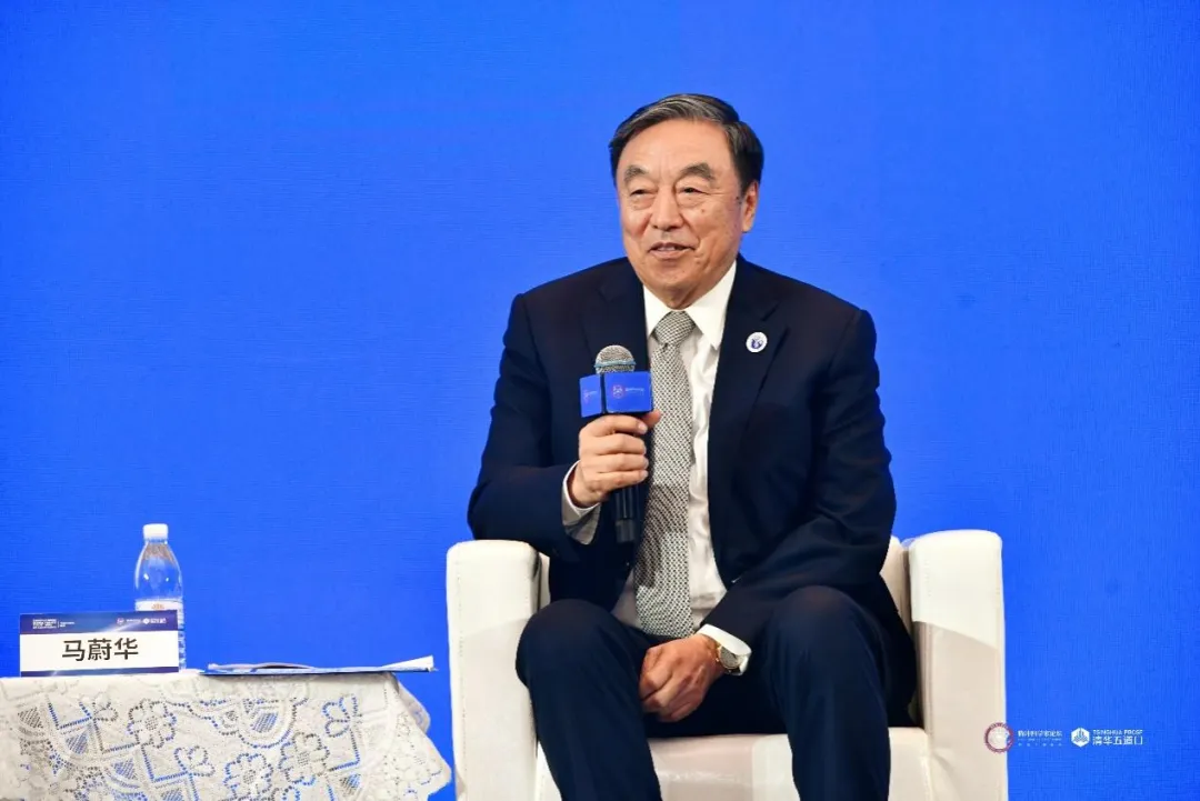 图为马蔚华
