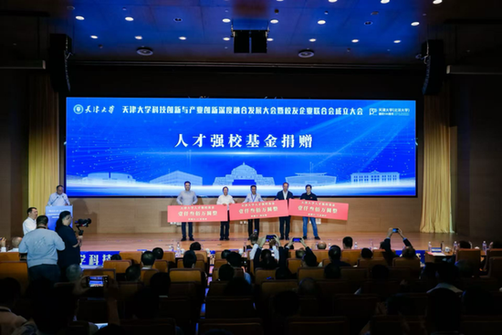 _九龙仓华发天荟值得买吗_厨房顶漏水可以做防水么