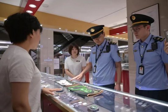 于东来连发10文！邀请柴怼怼到胖东来深入考察，此前官方通报其玉石平均毛利率不超20%_于东来连发10文！邀请柴怼怼到胖东来深入考察，此前官方通报其玉石平均毛利率不超20%_