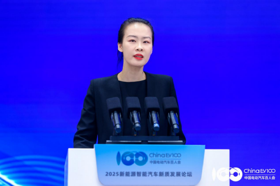 解码产业升级与生态重构，2025新能源智能汽车新质发展论坛成功召开！_解码产业升级与生态重构，2025新能源智能汽车新质发展论坛成功召开！_