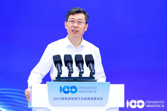 解码产业升级与生态重构，2025新能源智能汽车新质发展论坛成功召开！__解码产业升级与生态重构，2025新能源智能汽车新质发展论坛成功召开！