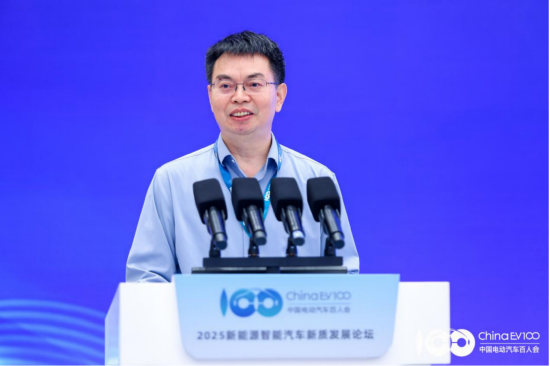 解码产业升级与生态重构，2025新能源智能汽车新质发展论坛成功召开！_解码产业升级与生态重构，2025新能源智能汽车新质发展论坛成功召开！_