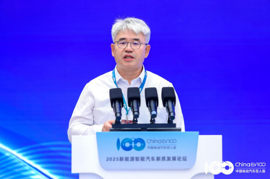 _解码产业升级与生态重构，2025新能源智能汽车新质发展论坛成功召开！_解码产业升级与生态重构，2025新能源智能汽车新质发展论坛成功召开！