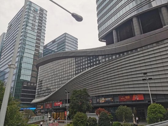 _水贝再现“黄金大劫案”：料商跑路涉案超千万元，胖东来一金店被卷走一公斤黄金_水贝再现“黄金大劫案”：料商跑路涉案超千万元，胖东来一金店被卷走一公斤黄金