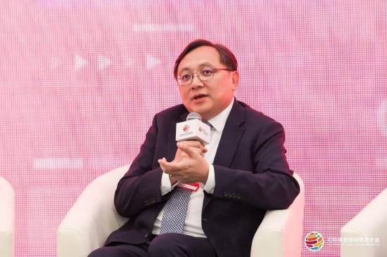 溢达中国董事长曾崧：产业AI应用会越来越多 可以把80%的工作通过AI简化 但最终的东西还是人来做