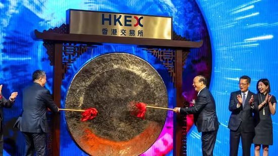 宁德时代，成功在香港上市，H股价格超过A股，市值1.4万亿，今年全球最大IPO！__宁德时代，成功在香港上市，H股价格超过A股，市值1.4万亿，今年全球最大IPO！