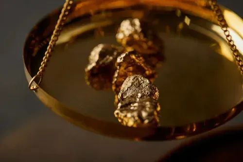 金价猛涨_昨晚金价突然上涨_