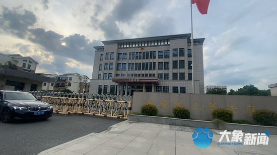 _“职业背债人”产业链调查：P图“漂白”人设，套取银行贷款_“职业背债人”产业链调查：P图“漂白”人设，套取银行贷款