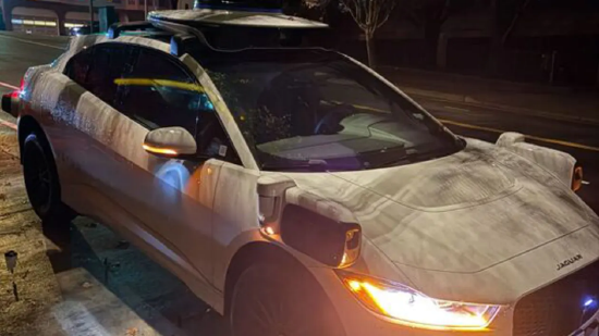 外媒称特斯拉暂停买地__特斯拉限电停产