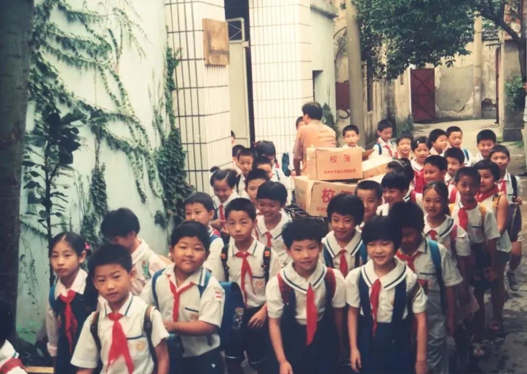 _吴晓波：宗先生的布鞋破了_吴晓波：宗先生的布鞋破了