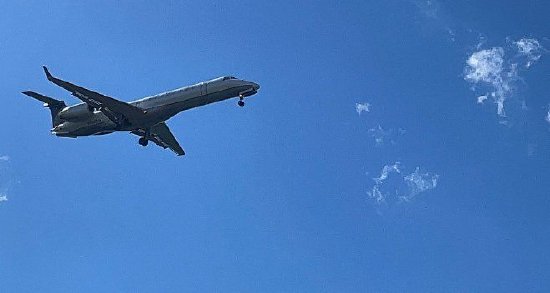 伊朗导弹打击美基地__伊朗导弹命中美军基地视频