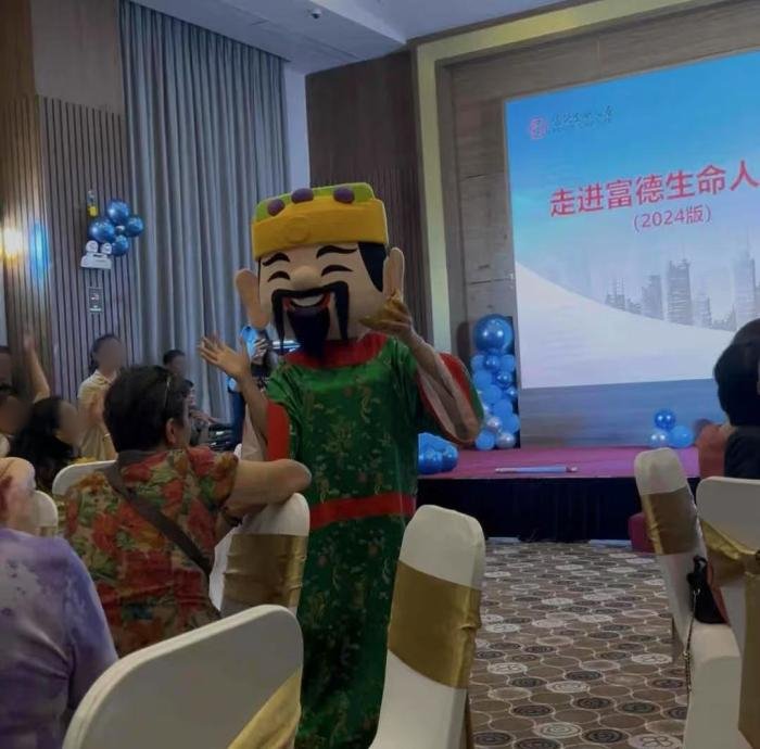 旅游团参加的宴会。 受访者供图。