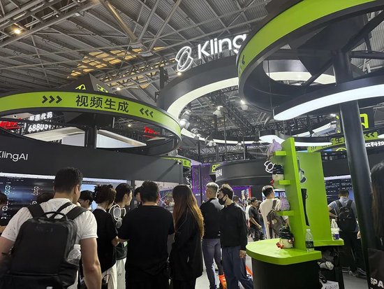 人工智能大会彻底引爆！展区水泄不通，门票炒到2000多，暴走3万步带来最全看点_人工智能大会彻底引爆！展区水泄不通，门票炒到2000多，暴走3万步带来最全看点_