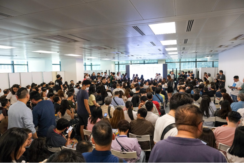 _新世界发展半年销售138亿、减债17亿,黄少媚称公司业务向好,保持稳中求进_新世界发展半年销售138亿、减债17亿,黄少媚称公司业务向好,保持稳中求进