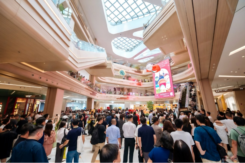 新世界发展半年销售138亿、减债17亿,黄少媚称公司业务向好,保持稳中求进_新世界发展半年销售138亿、减债17亿,黄少媚称公司业务向好,保持稳中求进_