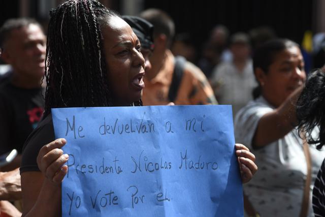 _韩国民众剃发抗议_韩国民众集会抗议