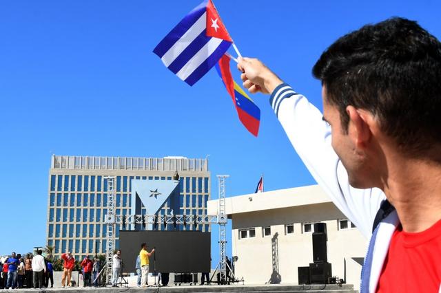 _韩国民众集会抗议_韩国民众剃发抗议