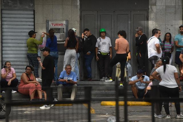 韩国民众剃发抗议__韩国民众集会抗议