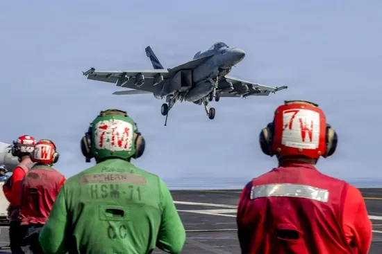 美媒：特朗普私下考虑向伊朗部署美军地面部队