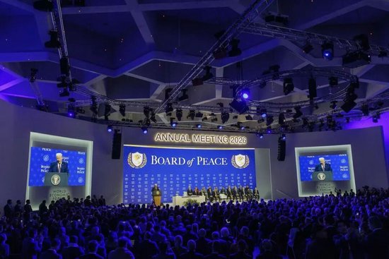 特朗普吹过的牛集锦__特朗普弹琴视频